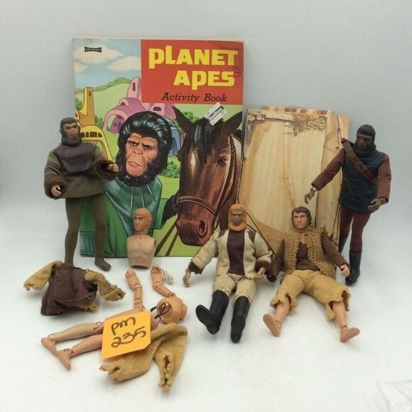 Vintage Mego Planet of Apes Verdon Zaius Burke Soldier Ape Cornelius Book Lot - Picture 13 of 13